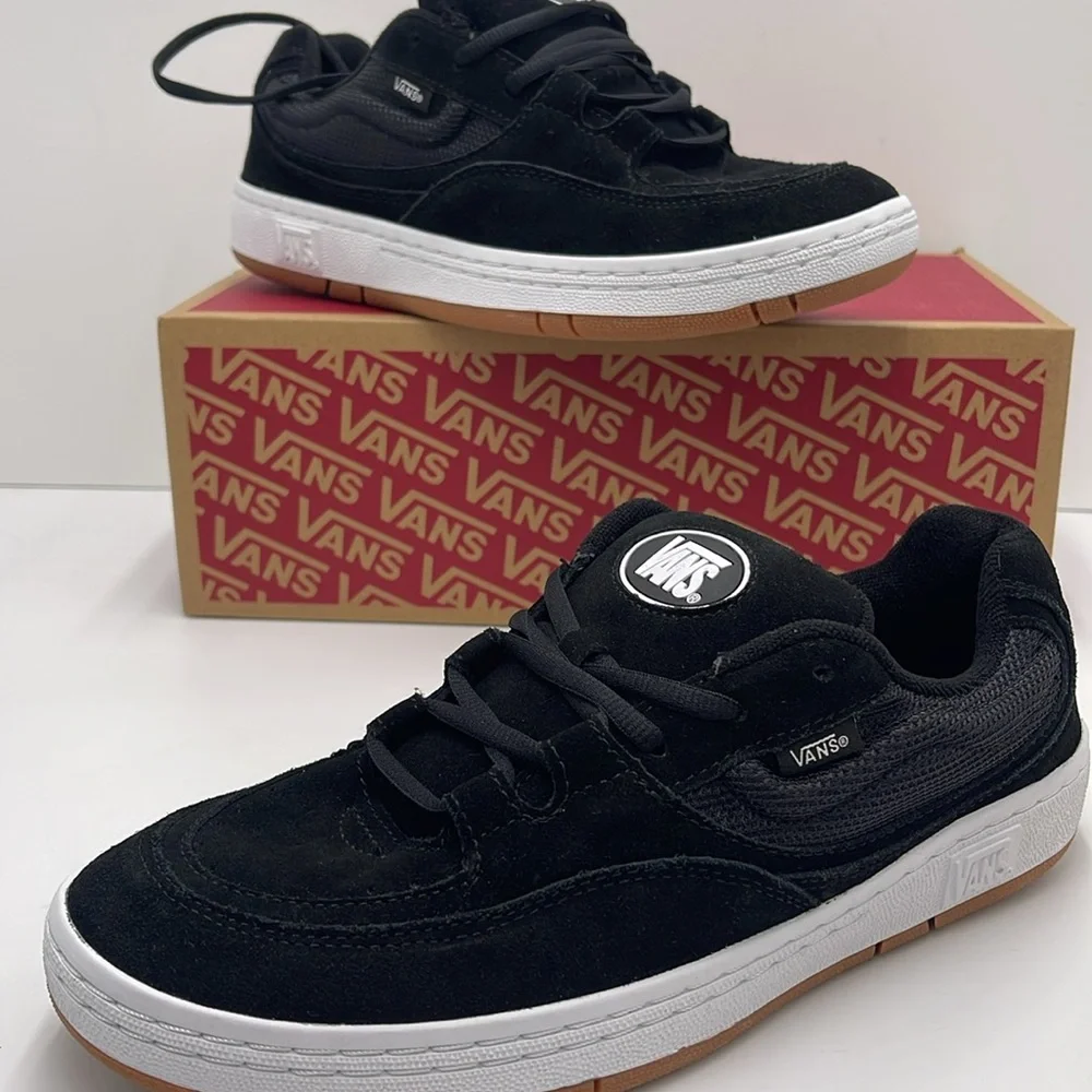Vans Men’s Speed Ls Black/True White
VN000CTNBP6 Sneakers - Picture 14 of 16
